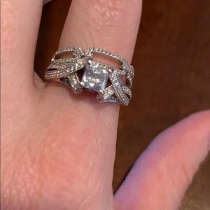 Diamond engagement ring